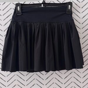 OFFLINE By Aerie Tiebreaker Pleated Skort Size Small